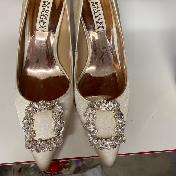 Badgley Mischka White heels - Picture 1 of 6